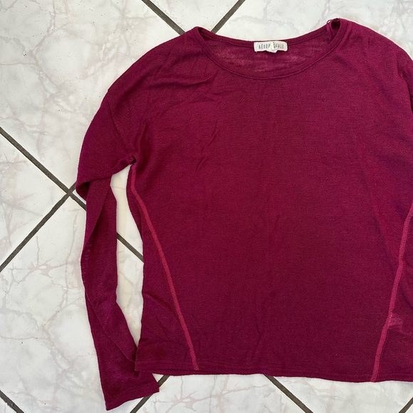 Aeropostale sweater - Picture 3 of 3